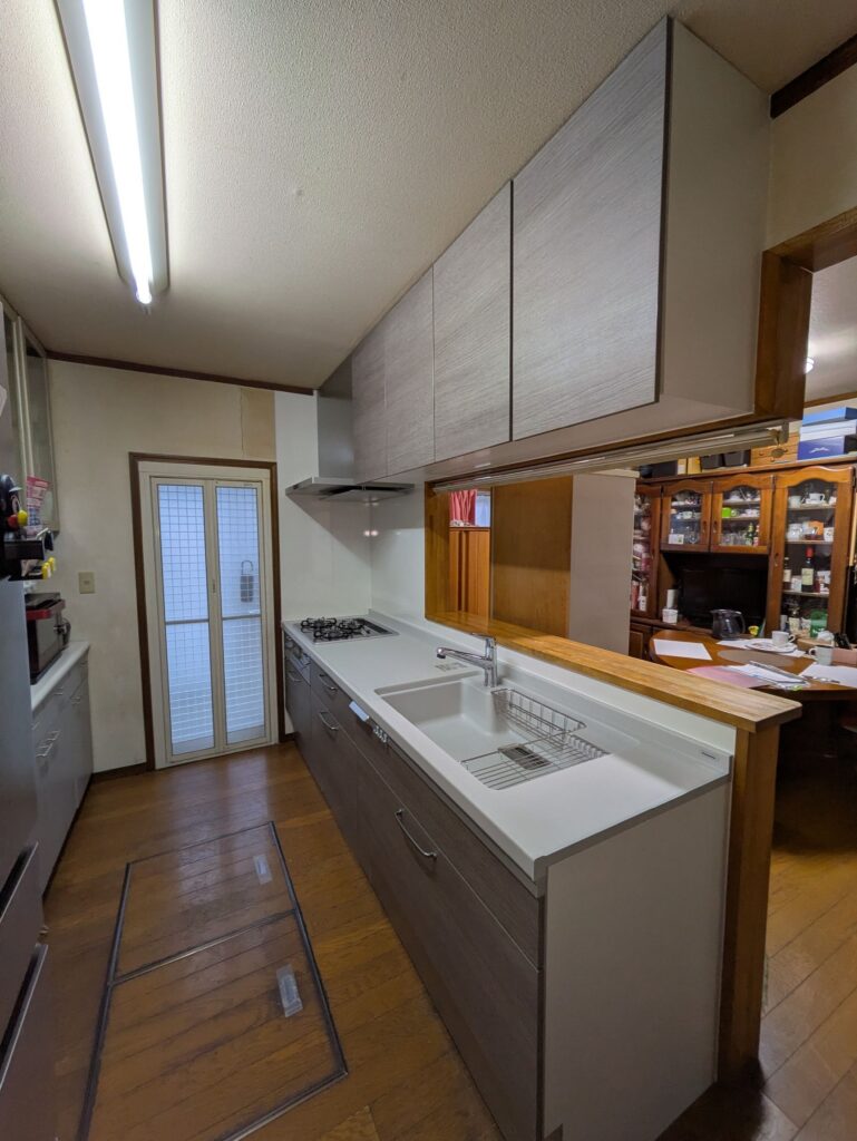 【前橋市】築35年キッチンを展示品活用でお安く使い勝手良く刷新！